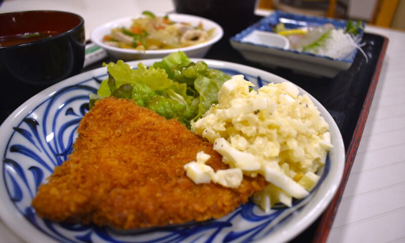 タルタル　夕食　食事　白身