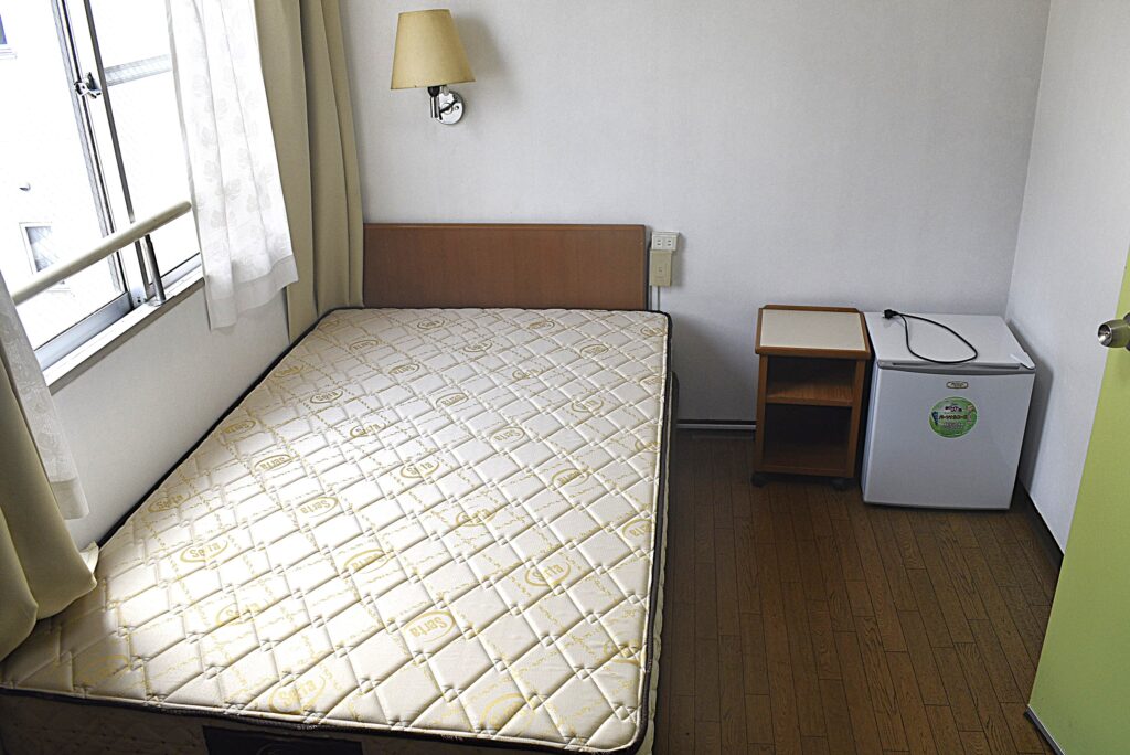ベッド 客室 セミダブル