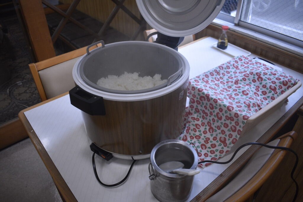 保温ジャー食堂