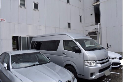 ハイルーフ　スーパーリング　ハイエース　団体　大型　駐車