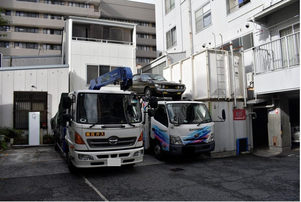 セリカ　大型車　駐車場