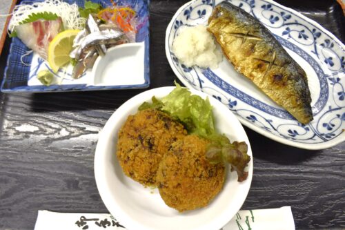 夕食　こいわし　刺身