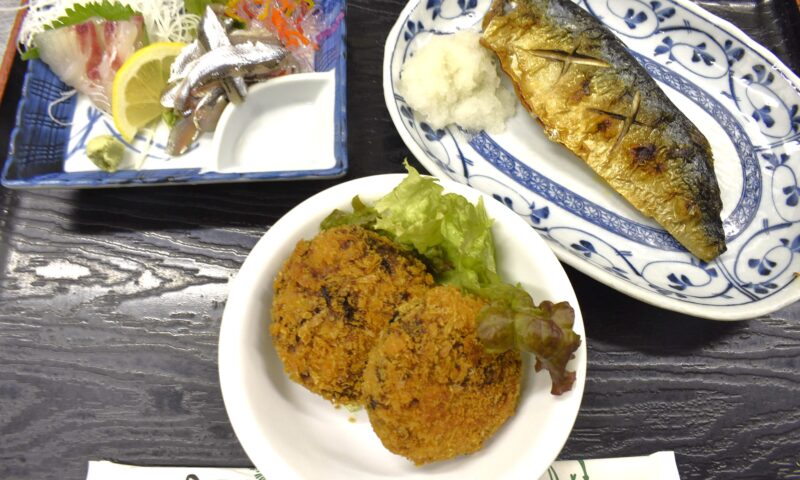 夕食　こいわし　刺身